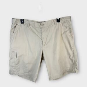 Columbia Mens size 42 10 inch Inseam Red Bluff Cargo Shorts Tan 1551901